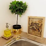 Boutique Flat In Old Town 아파트